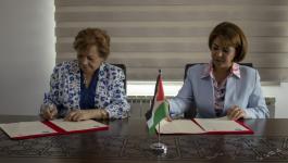 توقيع مذكرة تفاهم لتعزيز التعاون في مجال حماية البيئة وتمكين المرأة الفلسطينية 