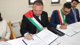 بلدية بيت لحم توقع وثيقة واتفاقيتي توأمة مع بلديتين ومؤسستين من إيطاليا