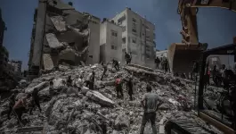 قصف إسرائيلي لأحد المنازل السكنية