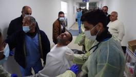 وصول 5 أسرى محررين إلى مستشفى الأوروبي