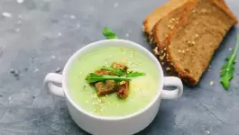 شوربة الكوسة بالنعناع