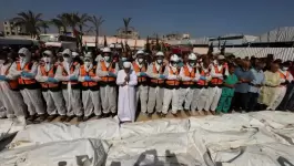 دفن جثامين أسرى فلسطينيين في مقبرة جماعية