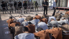 قمع الأسرى في سجون الاحتلال