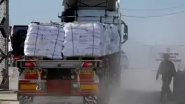 إدخال المساعدات الإنسانية إلى قطاع غزة