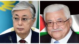 الرئيس عباس ونظيره الكازاخي