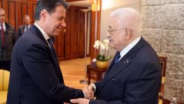 الرئيس محمود عباس وزعيم حزب خمس نجوم الايطالي