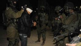 الاحتلال يعتقل فلسطينيين في الضفة الغربية