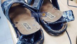 الاحتلال يضبط هاتفين خلويين داخل حذاء أحد الأسرى