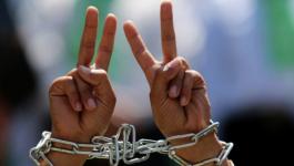 تقرير يرصد عدد المعتقلين الإداريين خلال يناير