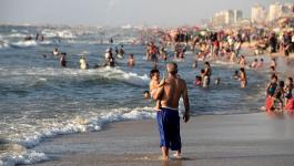 بالصور والتفاصيل: تحديد الأماكن الآمنة للاستجمام على شاطئ بحر غزة