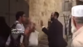 مستوطن يعتدي