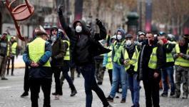 رُغم تنازلات الحكومة.. تواصل الاحتجاجات في باريس وتراجع شعبية ماكرون وفيليب 