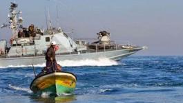 بحرية الاحتلال تعتدي على مراكب الصيادين