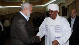 هنية يطلع رئيس السودان على تطورات المصالحة الوطنية.jpg