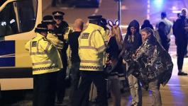 الشرطة البريطانية تعتقل شخصين على خلفية تفجير 