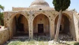 الاحتلال يمنع أهالي قرية الغبايسية من صيانة المسجد بعد الاعتداء عليه