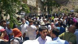 قوات الاحتلال تعتدي على الطواقم الصحفية في باب الأسباط.jpg