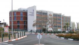 مستشفى إسرائيلي يمنع الفلسطينين من دخوله بوسائل النقل العام