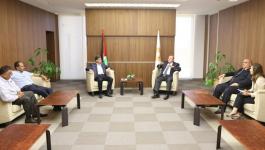 محافظ سلطة النقد يلتقي وفداً من اتحاد المقاولين الفلسطينيين