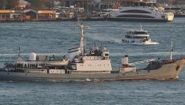 تركيا تنقذ طاقم سفينة حربية روسية في مضيق البوسفور.jpg
