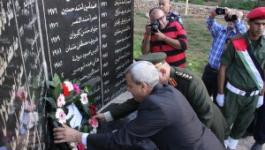 رواجبة يضع أكاليل زهور على ضريحي شهداء الجيش الأردني والثورة الفلسطينية.jpg