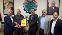حماس تهنئ على الحايك بفوزه برئاسة جمعية رجال الأعمال.jpg
