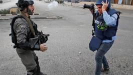 الإعلامي الحكومي بغزة يرصد انتهاكات الاحتلال ضد الحريات الإعلامية