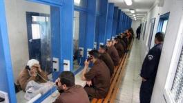 الاحتلال يزعم: محاولة تهريب هواتف خلوية في سجن 