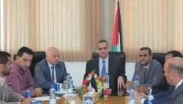 بالصور: وزير الاتصالات يترأس أولى اجتماعاته بمقر الوزارة في غزة