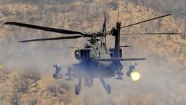 طائرة أباتشي مصرية تقصف مواقع الإرهابيين في سيناء