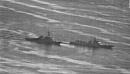 مدمرة صينية تُجبر سفينة حربية أمريكية على مغادرة بحر الصين الجنوبي