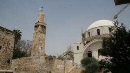 الكشف عن تشققات في المسجد العمري بالقدس نتيجة الحفريات