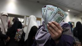 قّناة عبرية تكشف عن آلية جديدة لتسليم أموال المنحة القطرية لموظفي حماس بغزة