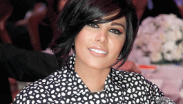 الفنانة شمس 
