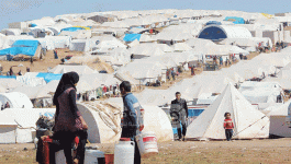 مخيمات السوريين