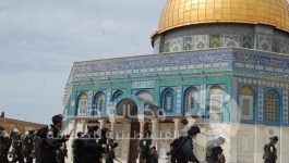 مخابرات اسرائيل تقتحم المسجد الاقصى
