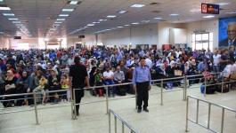 الاحتلال يمنع 9 فلسطينين من السفر عبر 