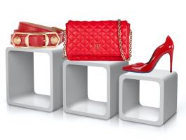 16-red-accessories-ideas-slide