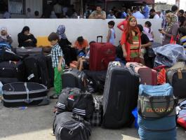 مسافرين على معبر رفح