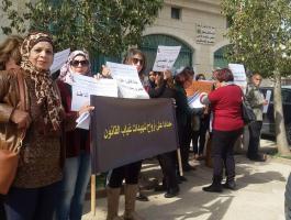 بالصور: اعتصام برام الله ضد ظاهرة قتل النساء والعنف الأسري