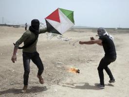 جيش الاحتلال يرفض دعوات وزراء لتصفية مطلقي الطائرات الورقية.jpg