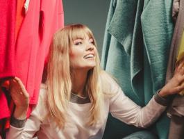 bigstock-woman-choosing-clothes-to-wear-102065201-980x498