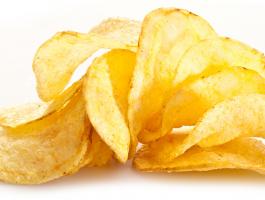 bigstock-Potato-chips-on-a-white-backgr-58970891