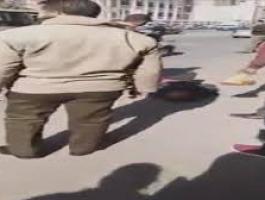 بالفيديو.. مصري يذبح آخر أمام محكمة والسبب..