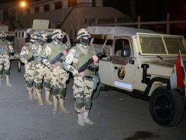 السيسي يجري تغييرات في قيادات الجيش المصري