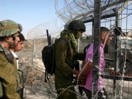 جيش الاحتلال يعتقل 3 فلسطينيين حاولوا التسلل شرق قطاع غزة