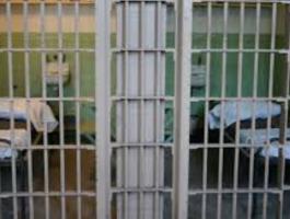 نادي الأسير: 4 معتقلين يواصلون إضرابهم عن الطعام 