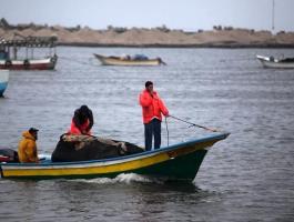 الاحتلال يُعلن تقليص مساحة الصيد في بحر قطاع غزّة