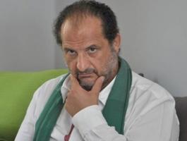 خالد الصاوي يصارع الغوريلا في 