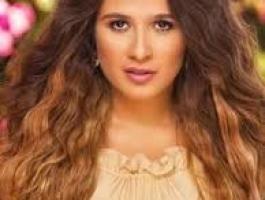 ياسمين عبد العزيز